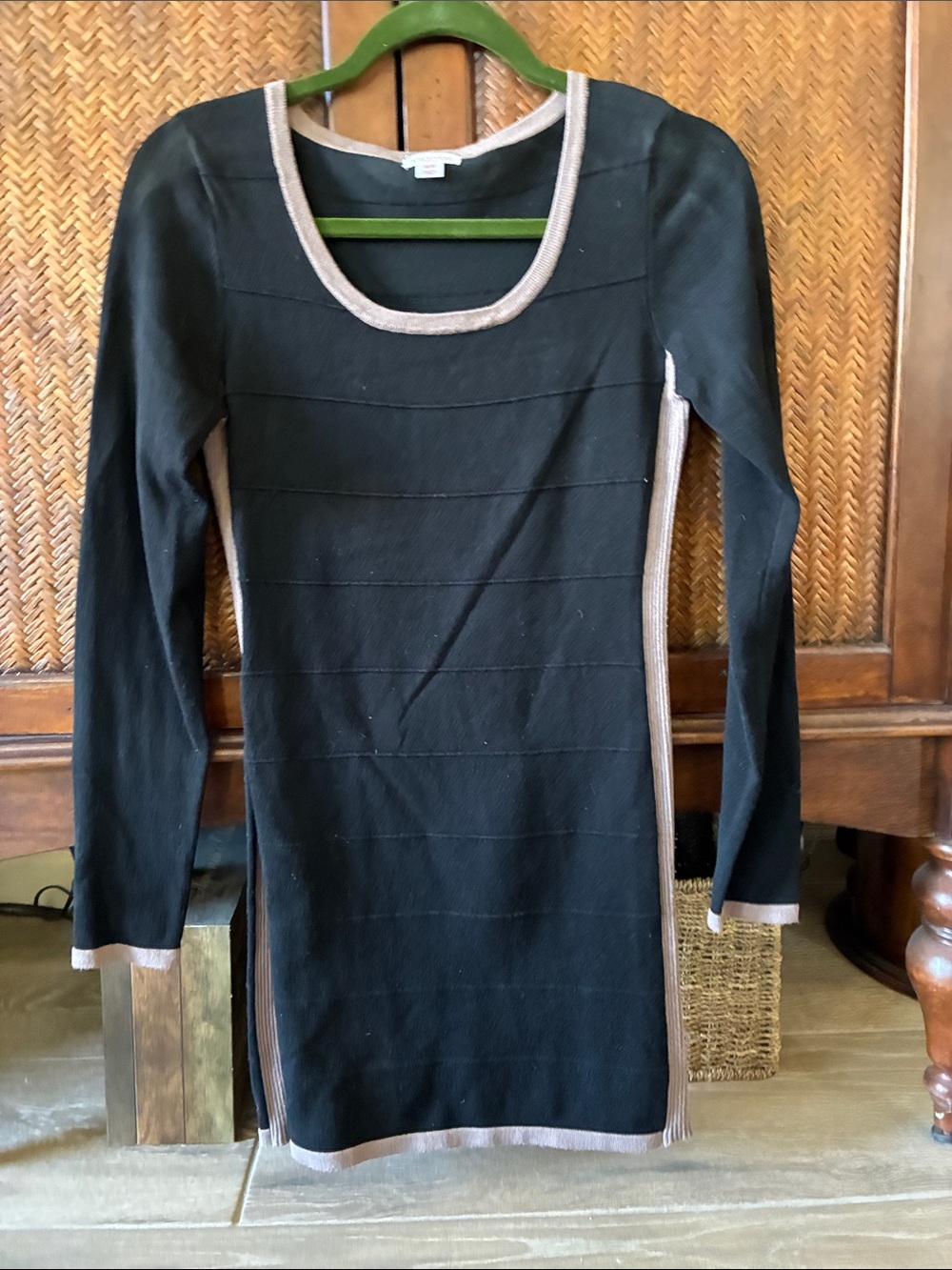 Retro Xhilaration Black Long-Sleeve Knit Dress with Beige Contrast Trim
